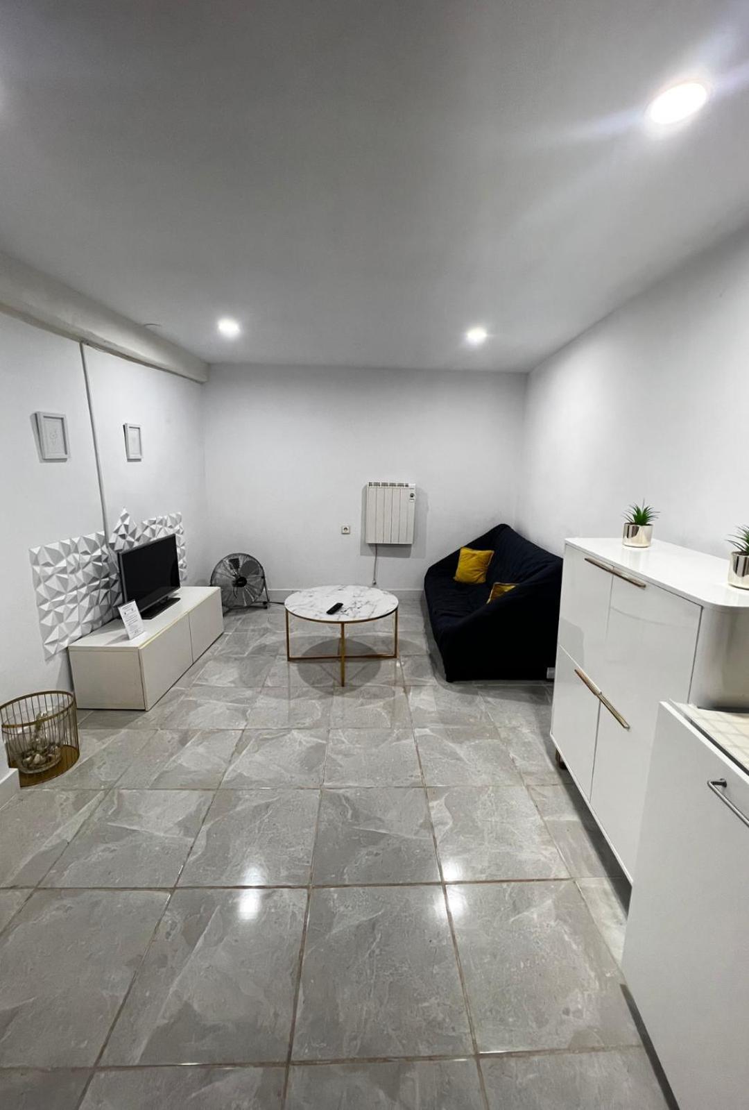 Апартаменти Apartamento Centrico Economico En Berga P1 Екстер'єр фото