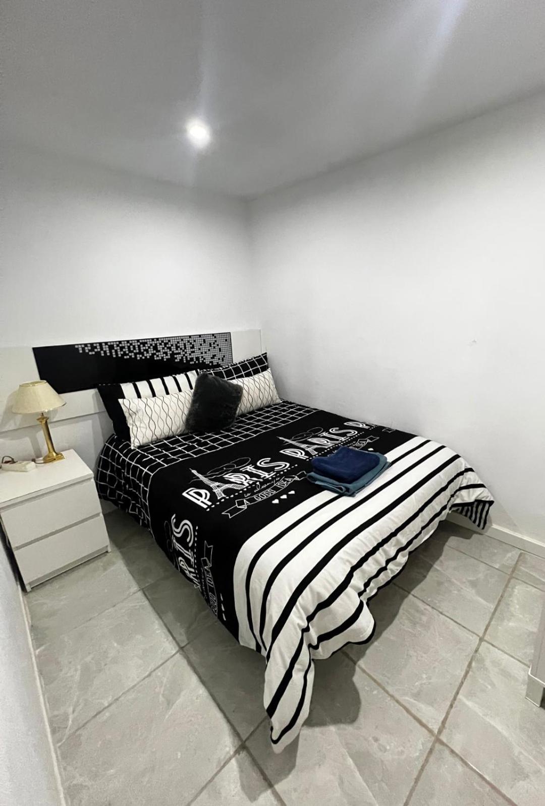 Апартаменти Apartamento Centrico Economico En Berga P1 Екстер'єр фото
